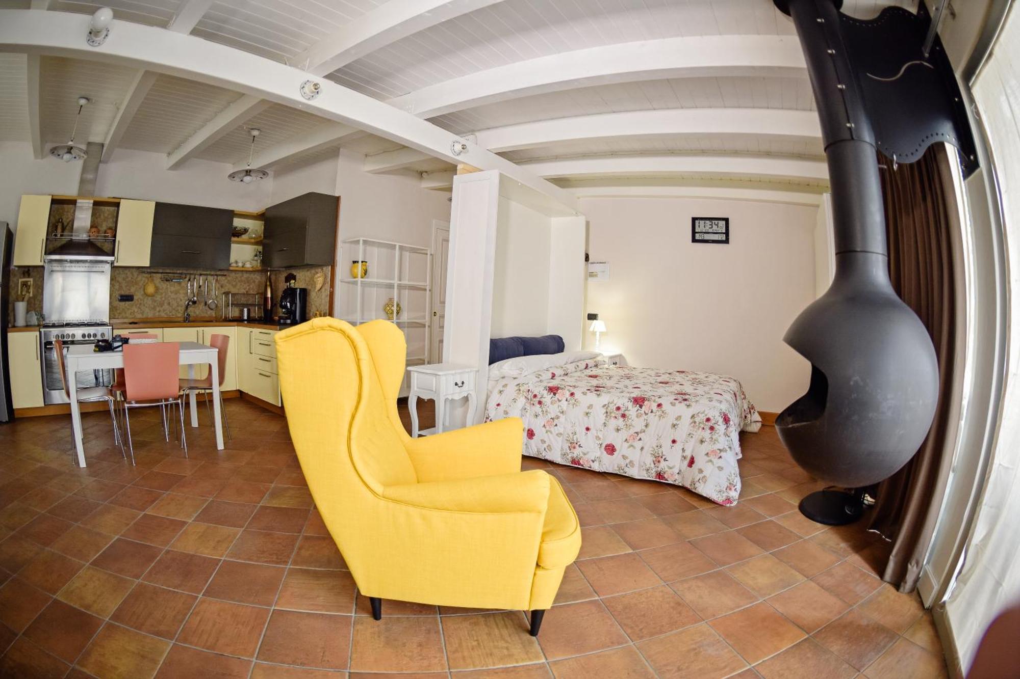 Al Centro Luxury Home กาแซร์ตา ภายนอก รูปภาพ