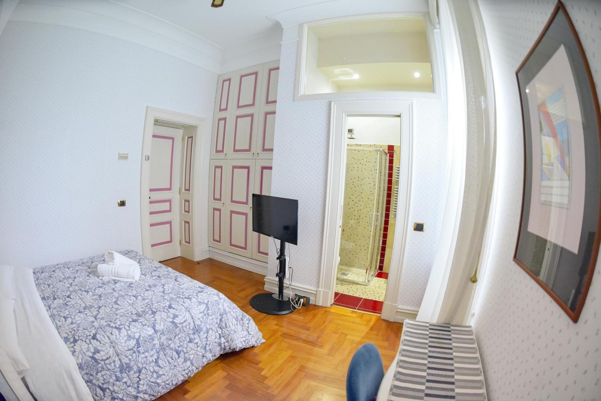 Al Centro Luxury Home กาแซร์ตา ภายนอก รูปภาพ