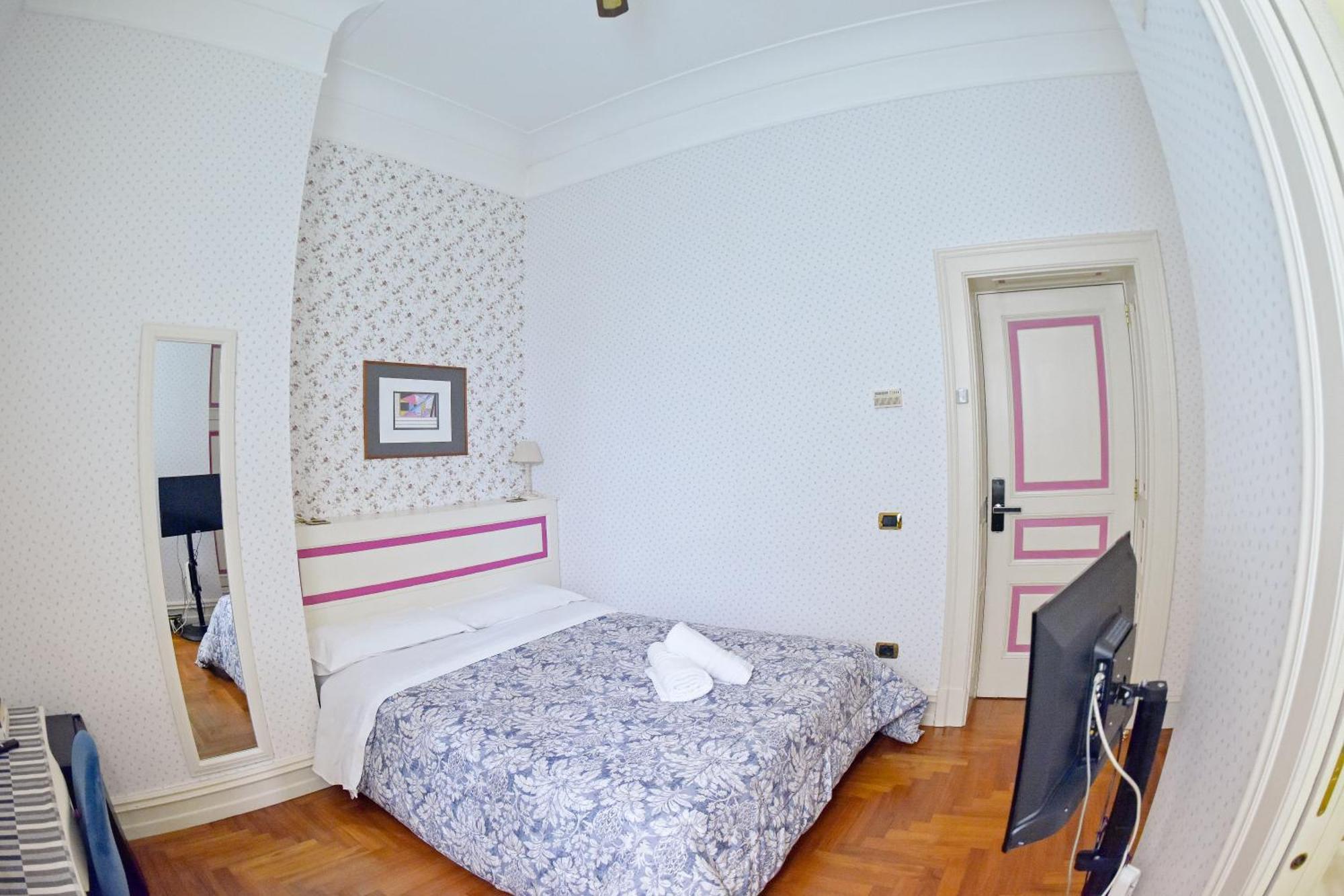 Al Centro Luxury Home กาแซร์ตา ภายนอก รูปภาพ