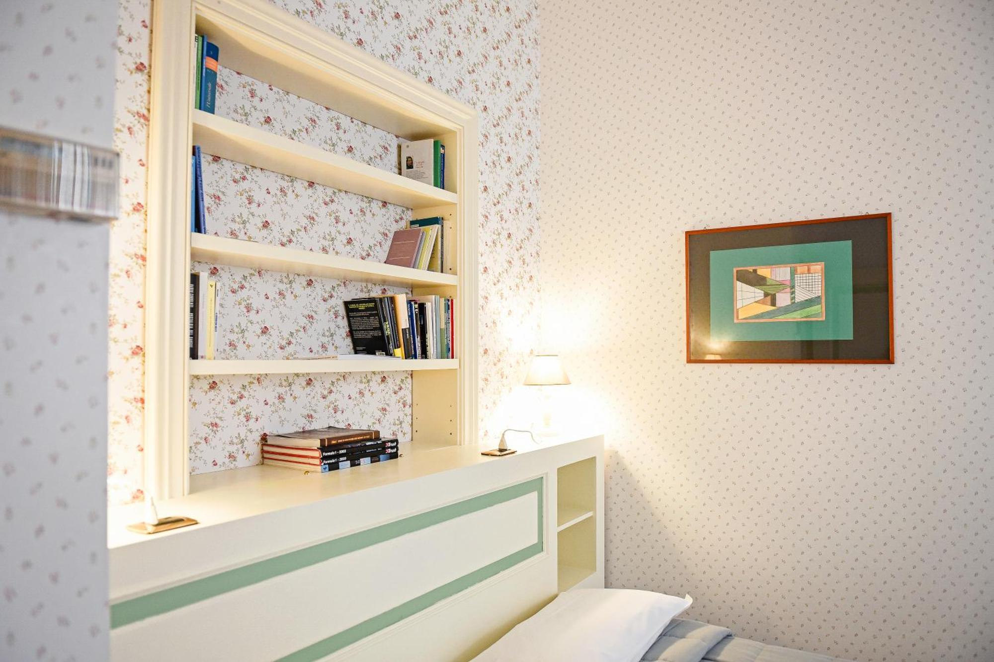 Al Centro Luxury Home กาแซร์ตา ภายนอก รูปภาพ